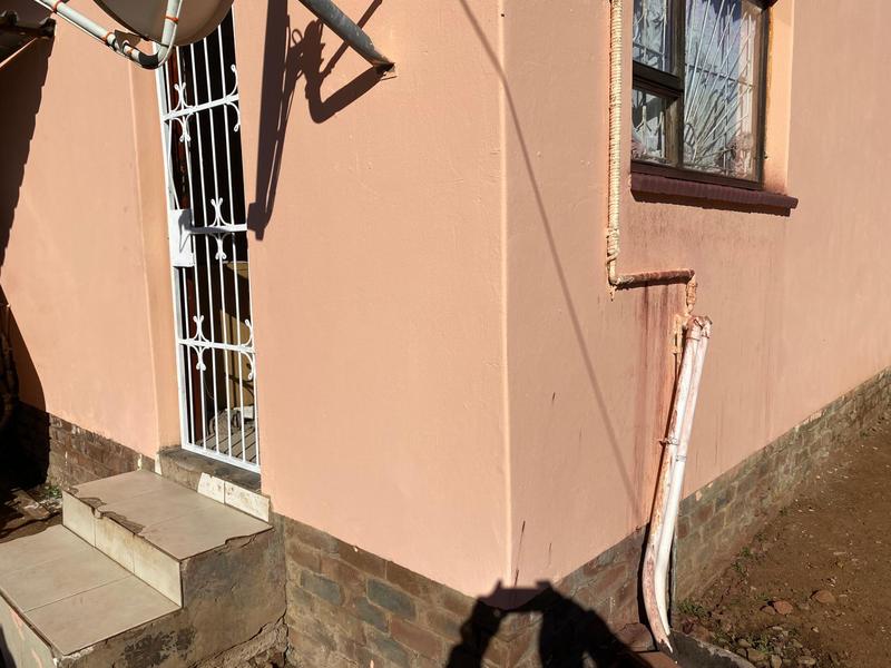 To Let 3 Bedroom Property for Rent in Komani Park Eastern Cape